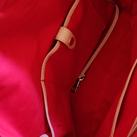 Gorgeous Dooney & Bourke Dark Marine Blue Leather Double Zipper Satchel ๐ - Picture 10 of 16